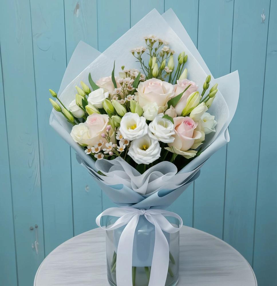 Букет цветов из: Розы и Лизиантусы в Преображенское