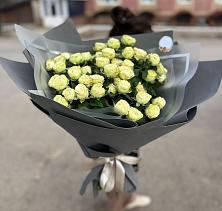 Букет Белые кустовые розы Солинеро в Преображенское
