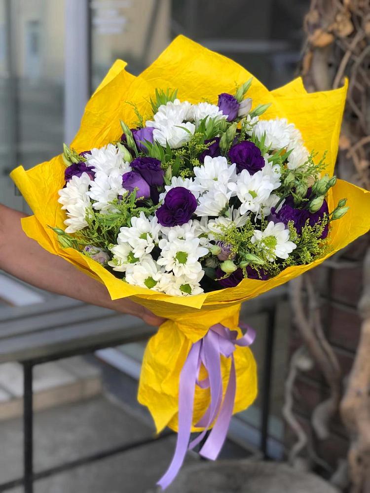 Букет цветов из: Ирисы, Хризантемы и Ромашки в Преображенское