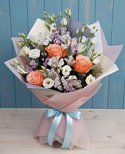 Букет цветов из:  Лизиантусы, Розы, Альстромерии и Гипсофила в Преображенское