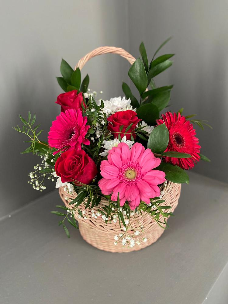 Цветочная композиция из Розы, Хризантемы и Герберы в корзине в Преображенское
