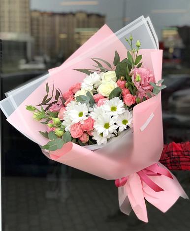Букет цветов из: Розы, Лизиантусы и Хризантемы в Преображенское
